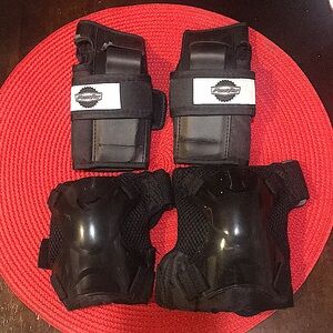 Pre-Teen Set of Knee & Wrist Pads/Guards (Ideal for Biking)